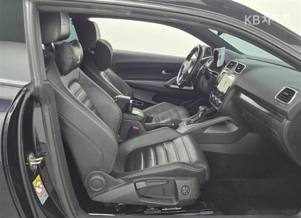 Volkswagen Scirocco2.0 Turbo Diesel Injection R-line - 11