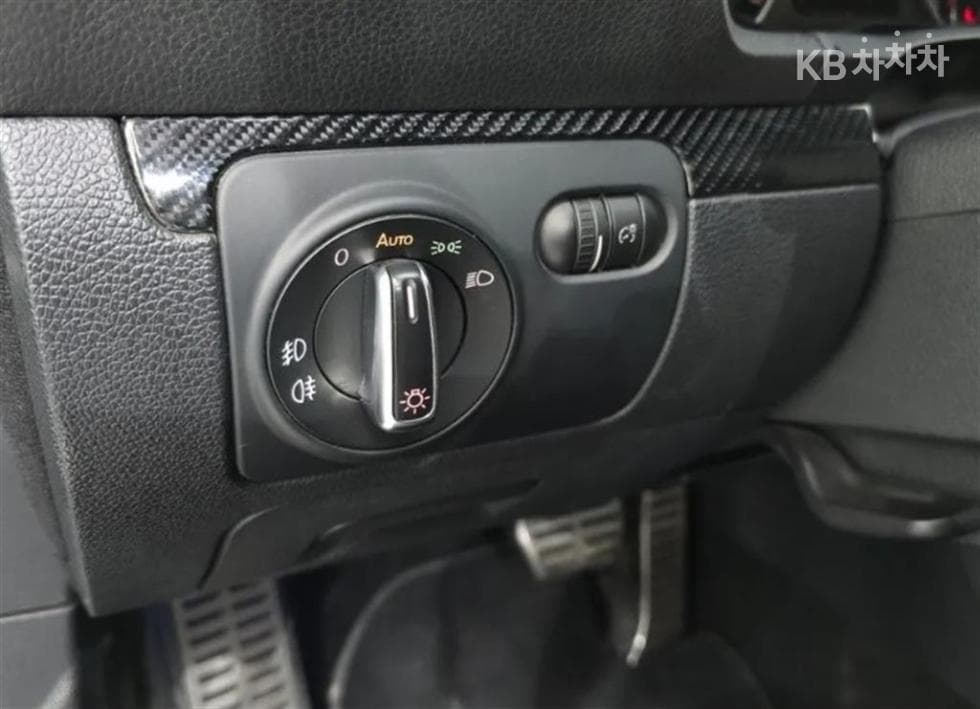 Volkswagen Scirocco2.0 Turbo Diesel Injection R-line - 17