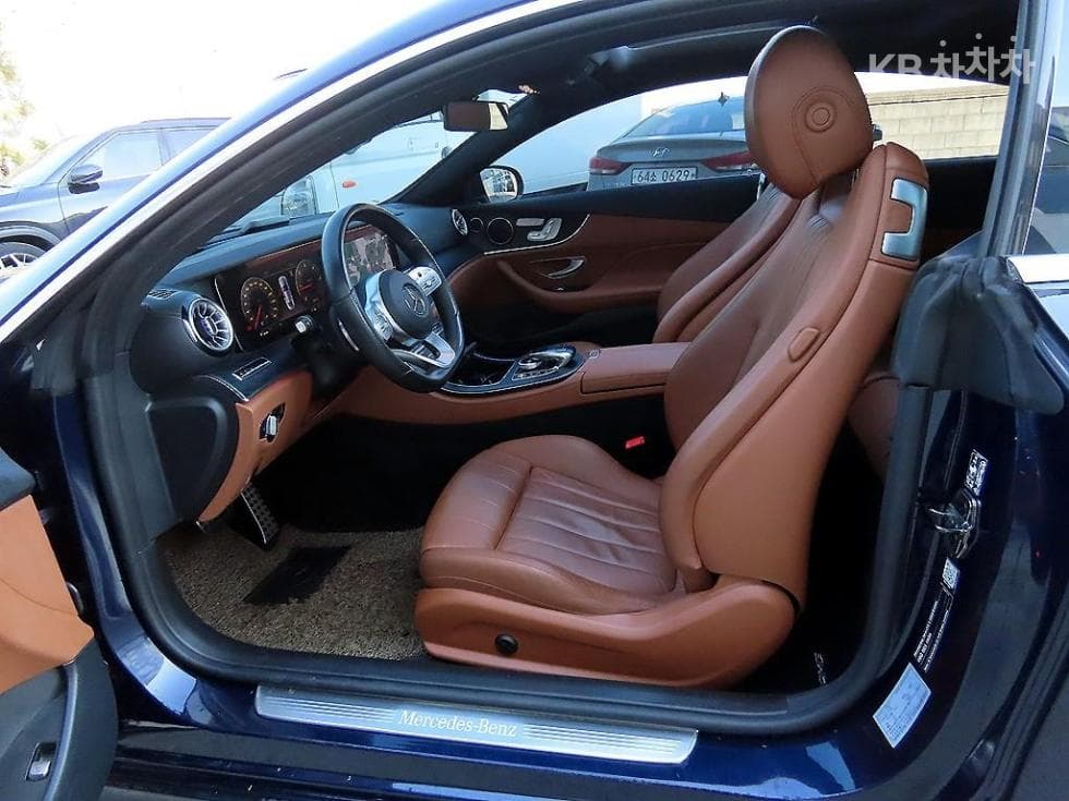 Mercedes-Benz E-Class (W213)E220d COUPE - 5