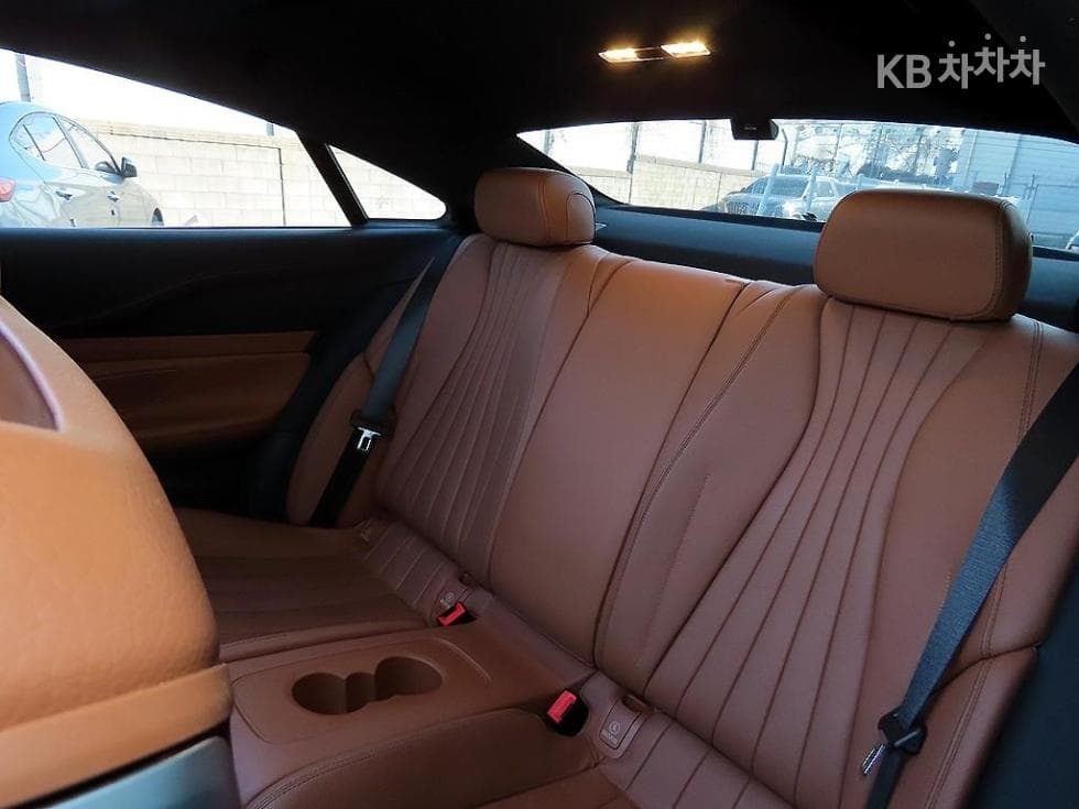 Mercedes-Benz E-Class (W213)E220d COUPE - 6