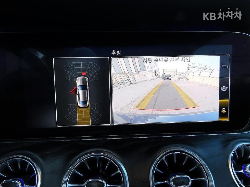 Mercedes-Benz E-Class (W213)E220d COUPE - 14