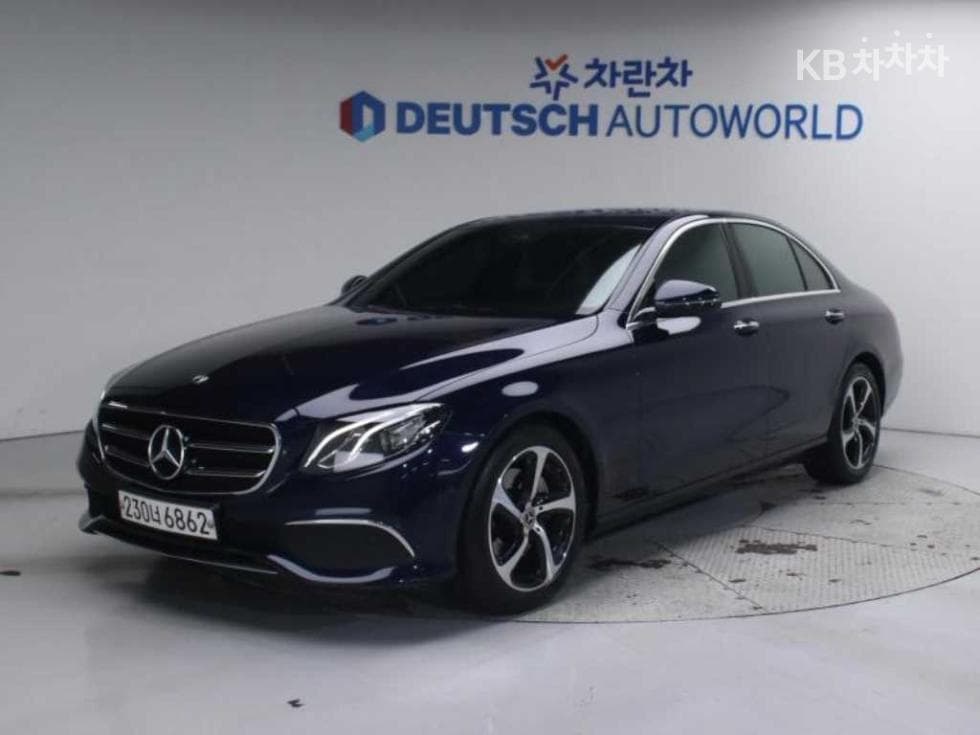 Mercedes-Benz E-Class (W213) E250 Avantgarde - Image 1