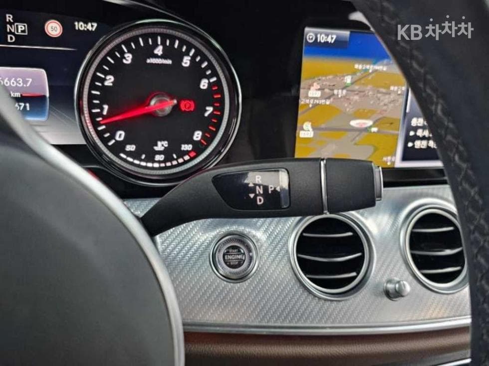 Mercedes-Benz E-Class (W213)E250 Avantgarde - 9