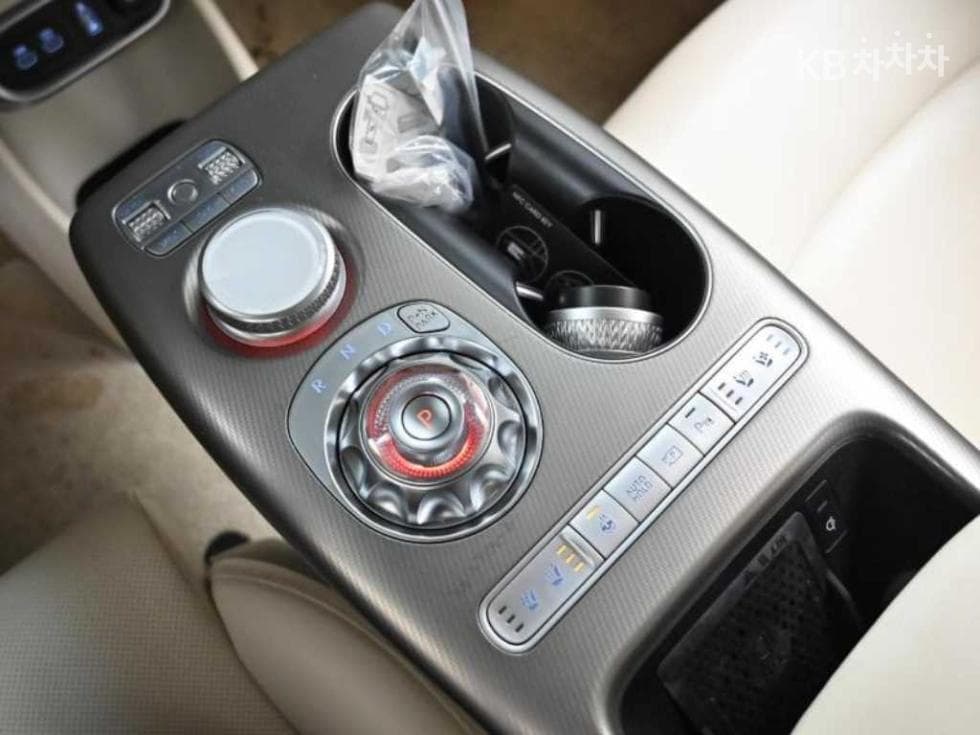 Genesis GV60Standard 2WD Standard - 9