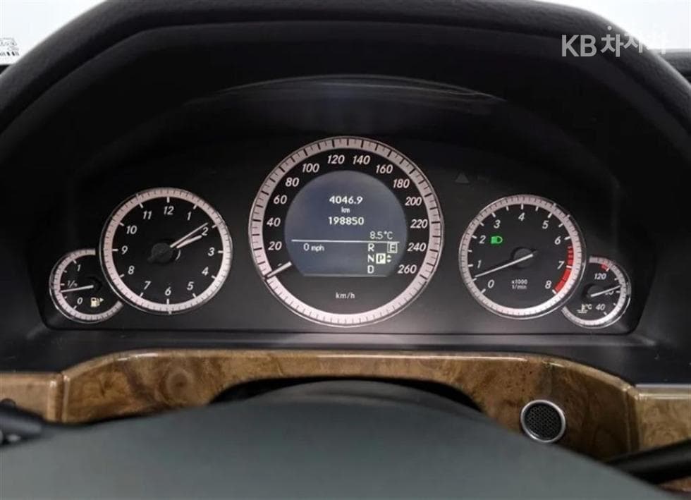 Mercedes-Benz New E-ClassE300 엘레강스 W212 - 8