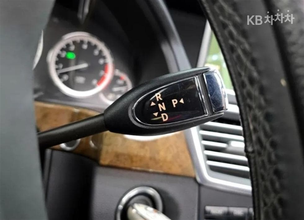 Mercedes-Benz New E-ClassE300 엘레강스 W212 - 9