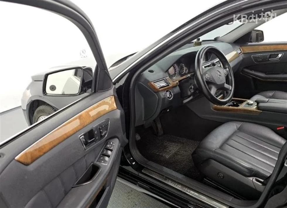 Mercedes-Benz New E-ClassE300 엘레강스 W212 - 10