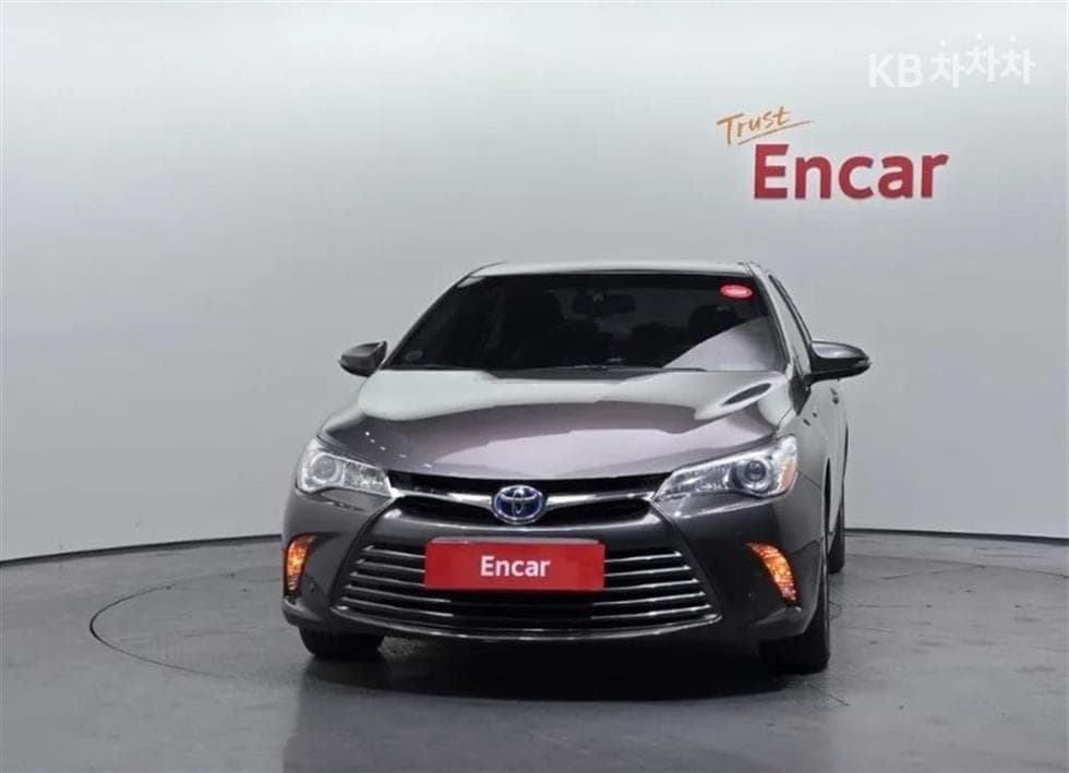 Toyota New Camry2.5L hybrid LE - 3