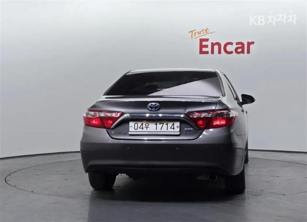 Toyota New Camry2.5L hybrid LE - 4