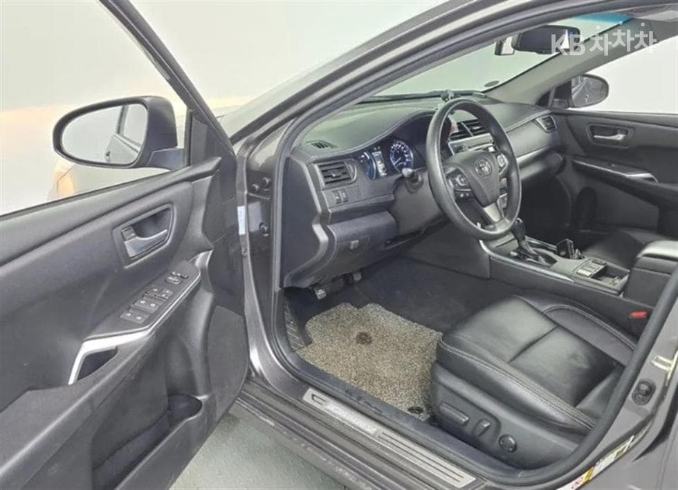 Toyota New Camry2.5L hybrid LE - 10