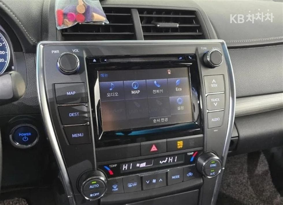 Toyota New Camry2.5L hybrid LE - 14