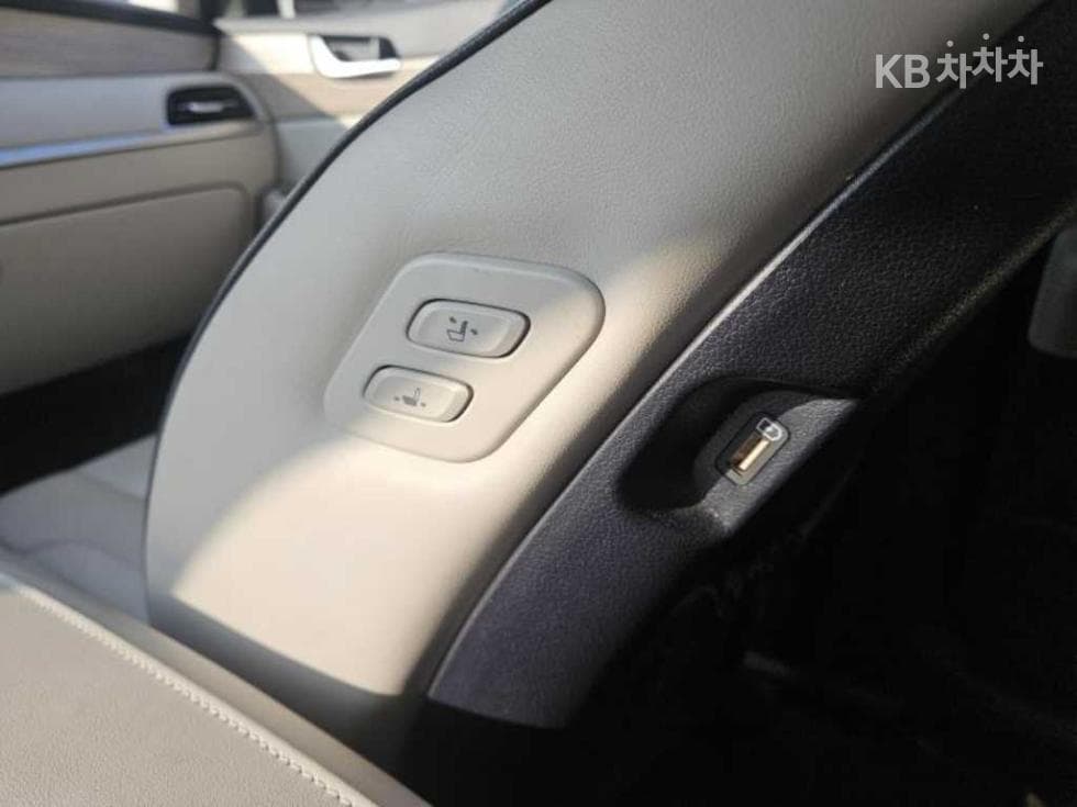 Hyundai Palisade3.8 Gasoline 7-seater (Limousine) Prestige - 12