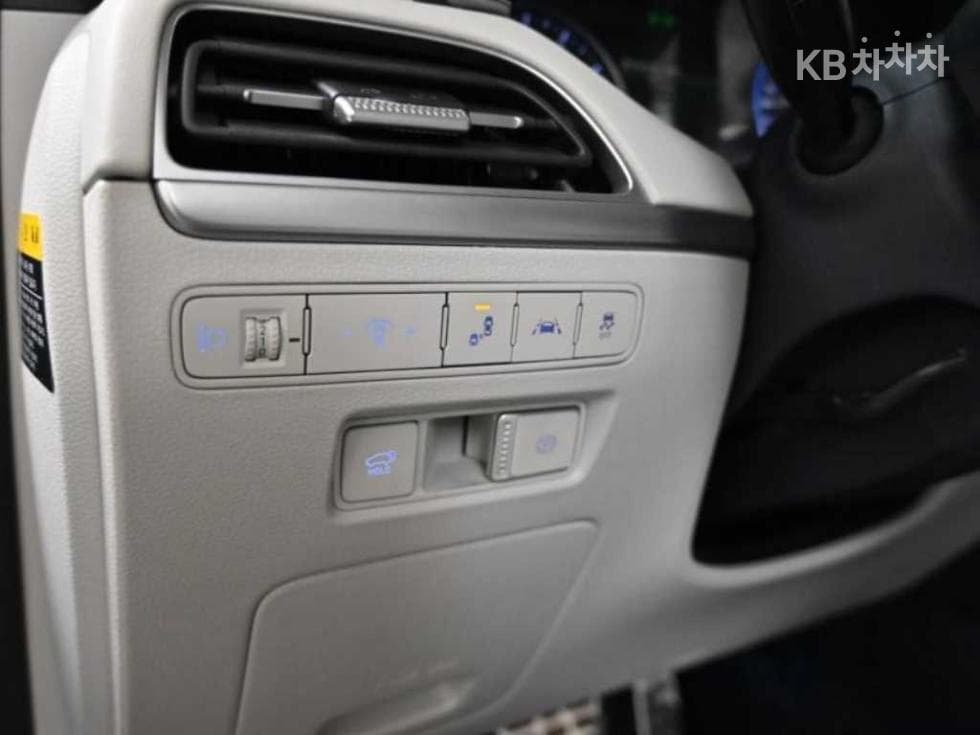 Hyundai Palisade3.8 Gasoline 7-seater (Limousine) Prestige - 17