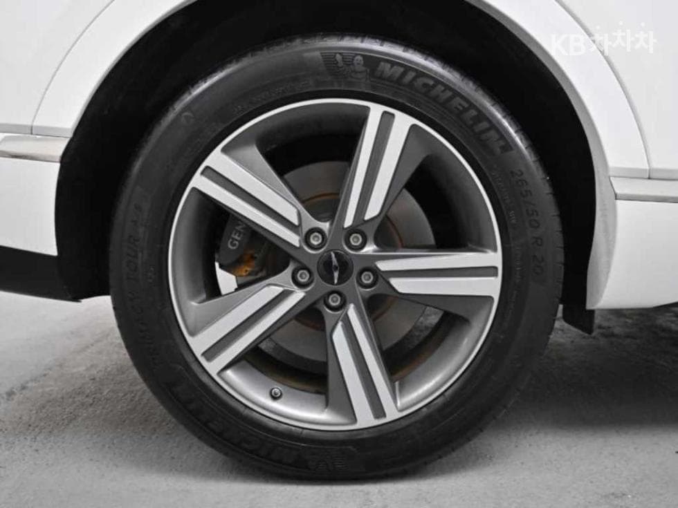 Genesis GV802.5 Turbo Gasoline AWD - 5