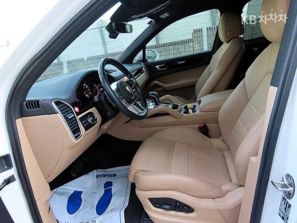Porsche Cayenne(9Y0)3.0 Standard - 5
