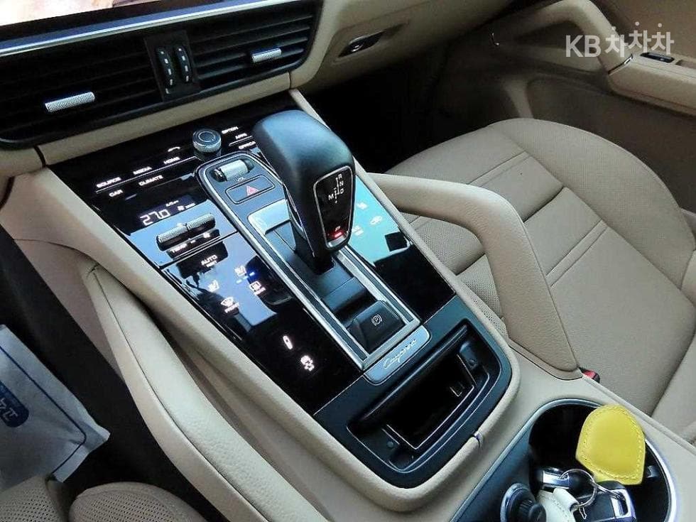 Porsche Cayenne(9Y0)3.0 Standard - 10