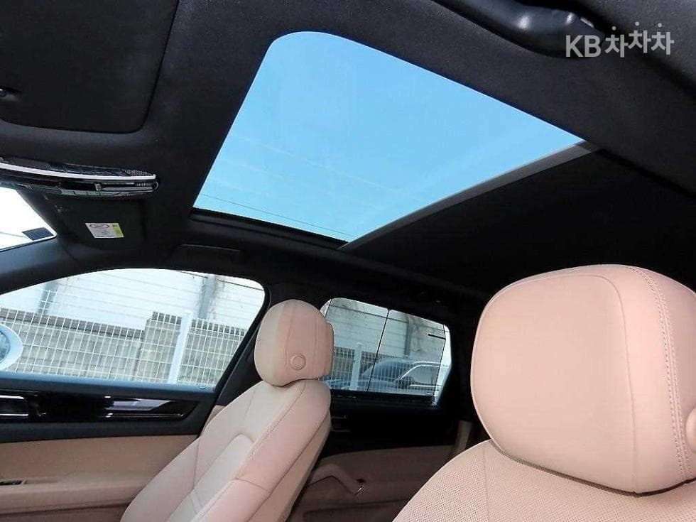 Porsche Cayenne(9Y0)3.0 Standard - 16