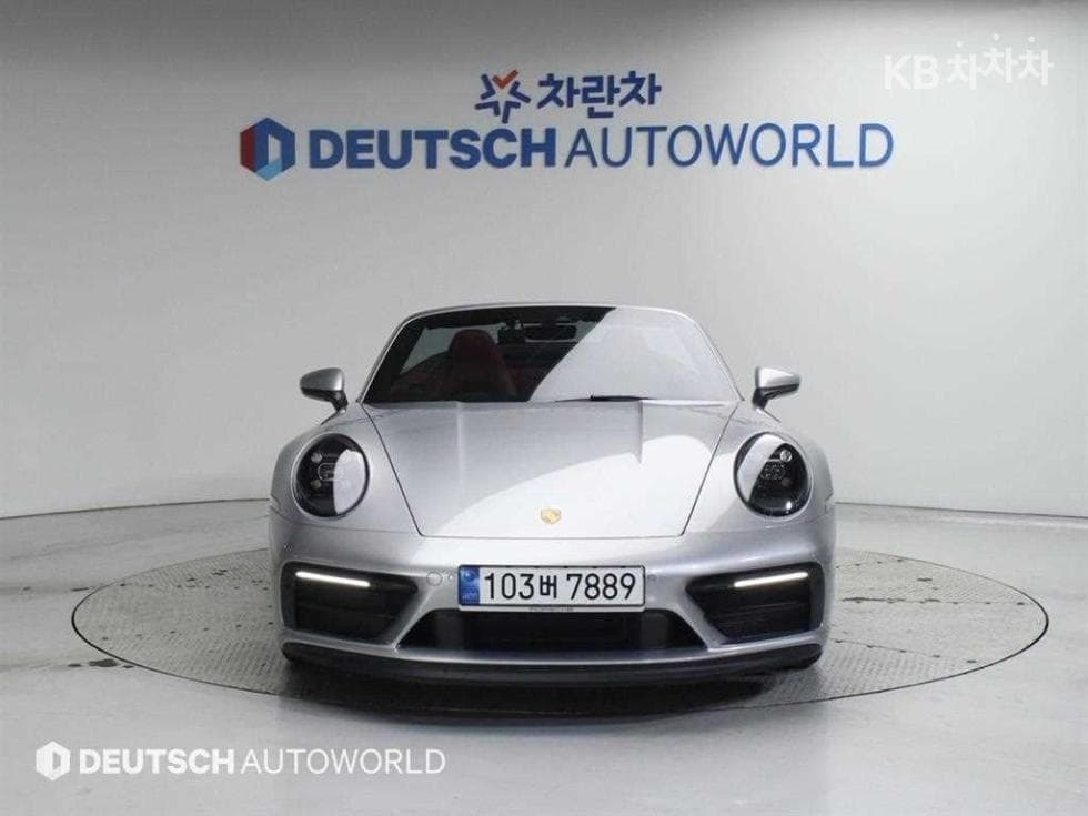 Porsche 911(992)Carrera 4 GTS - 3