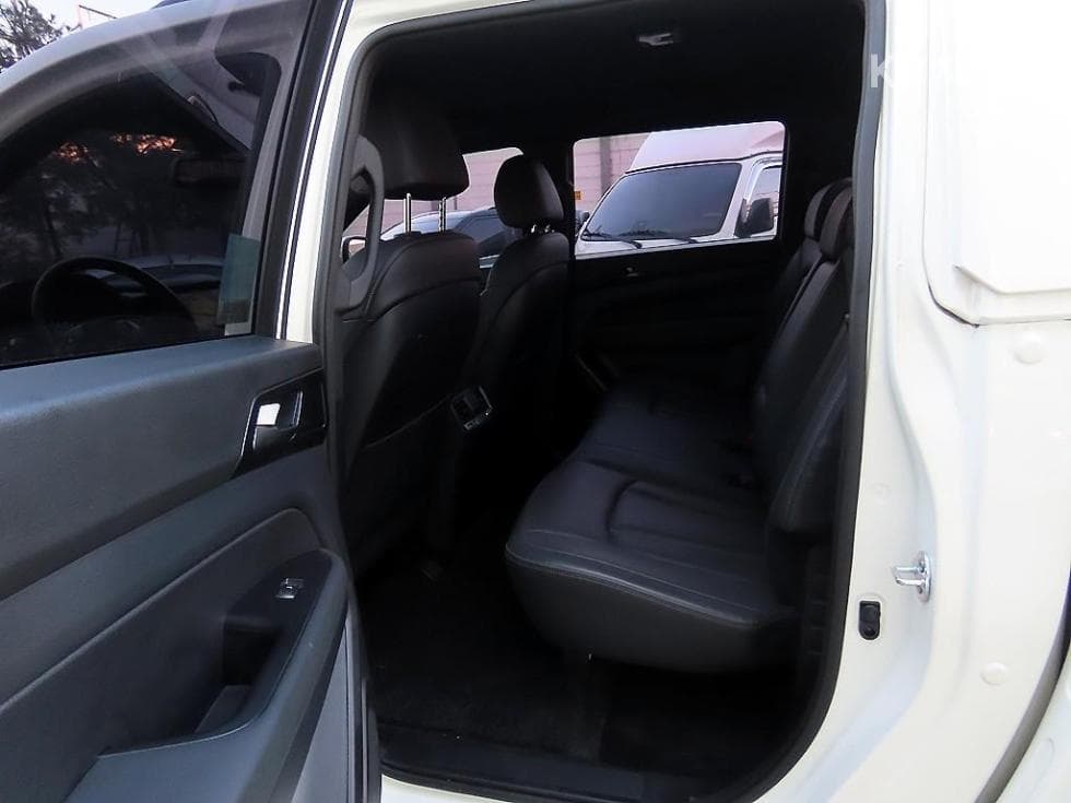 KG Mobility Rexton 스포츠2.2 2WD Prestige - 7