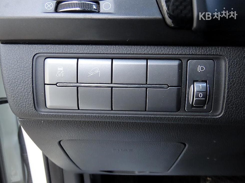 KG Mobility Rexton 스포츠2.2 2WD Prestige - 13