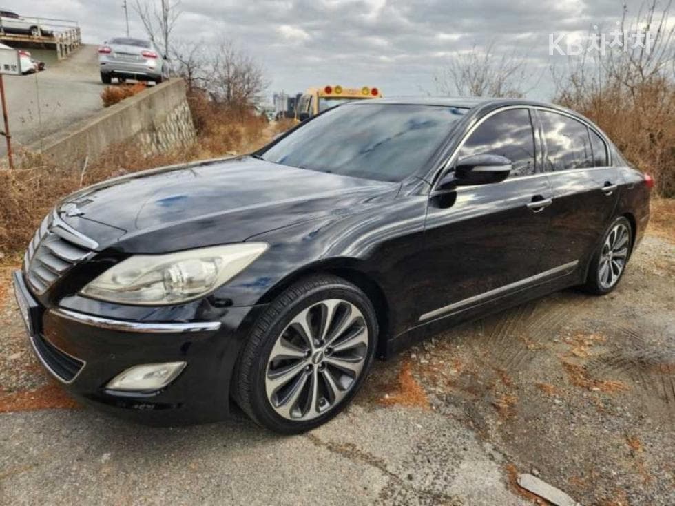 Hyundai Genesis BH380 ROYAL Standard - Image 1
