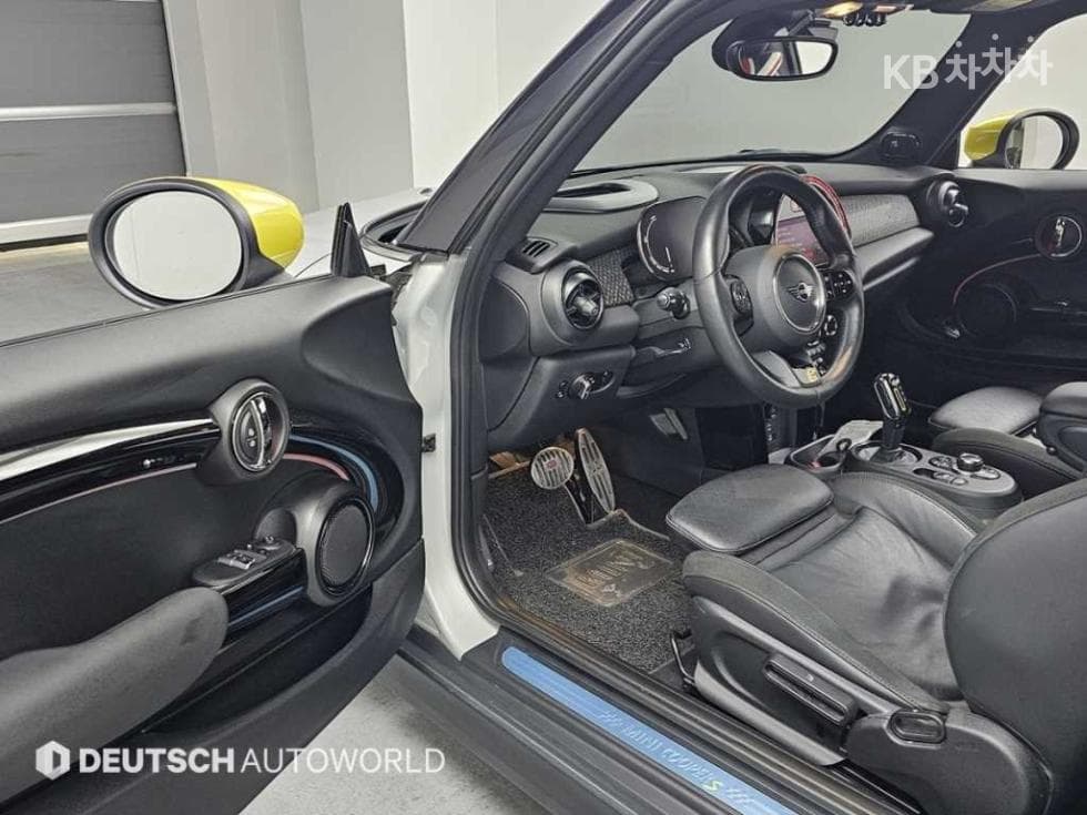 Mini Cooper SEElectric Standard - 11