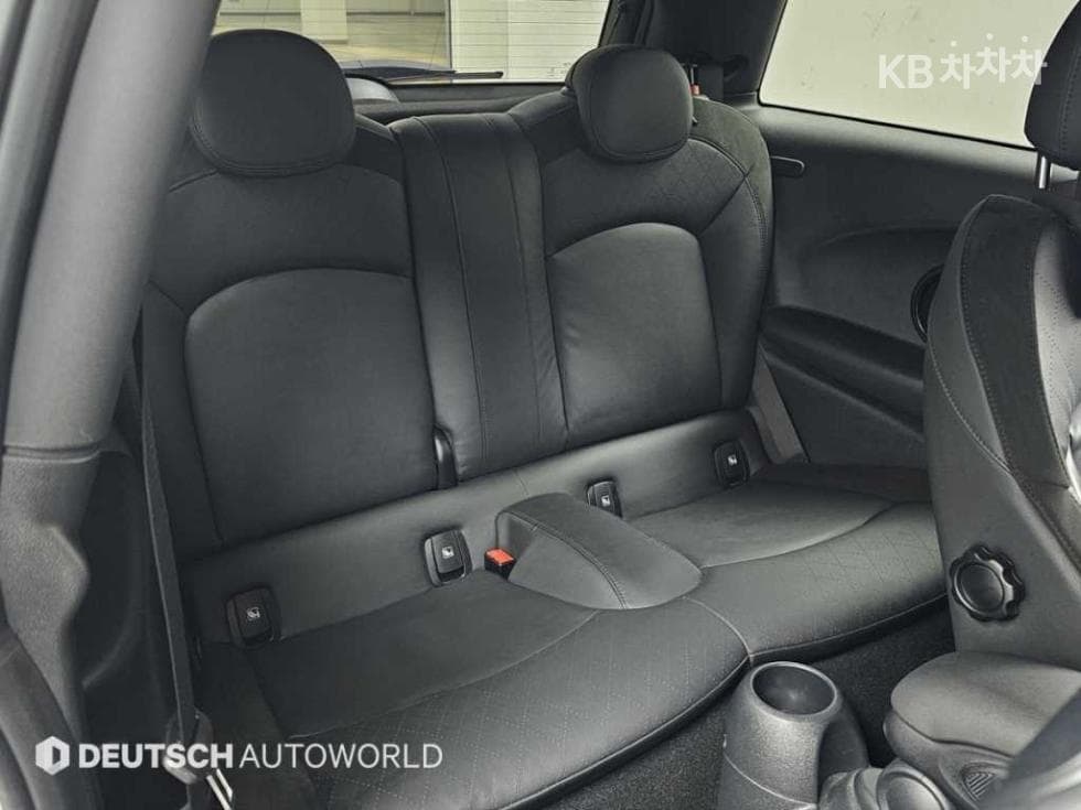 Mini Cooper SEElectric Standard - 12