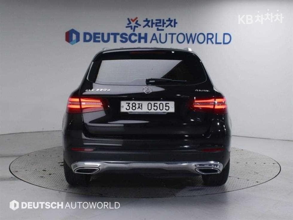 Mercedes-Benz GLC(X253)220 d 4Matic Standard - 4