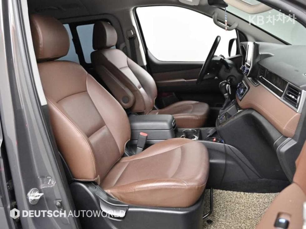 Hyundai The New (facelift) 그랜드 Star렉스어반 9-seater Exclusive - 10