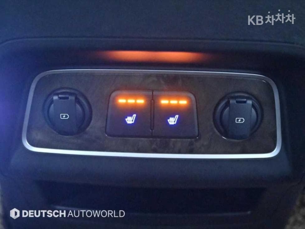 Hyundai The New (facelift) 그랜드 Star렉스어반 9-seater Exclusive - 16