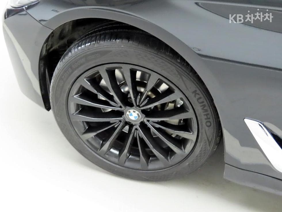 BMW 올Нов5 Серия (G30)530i Luxury - 19