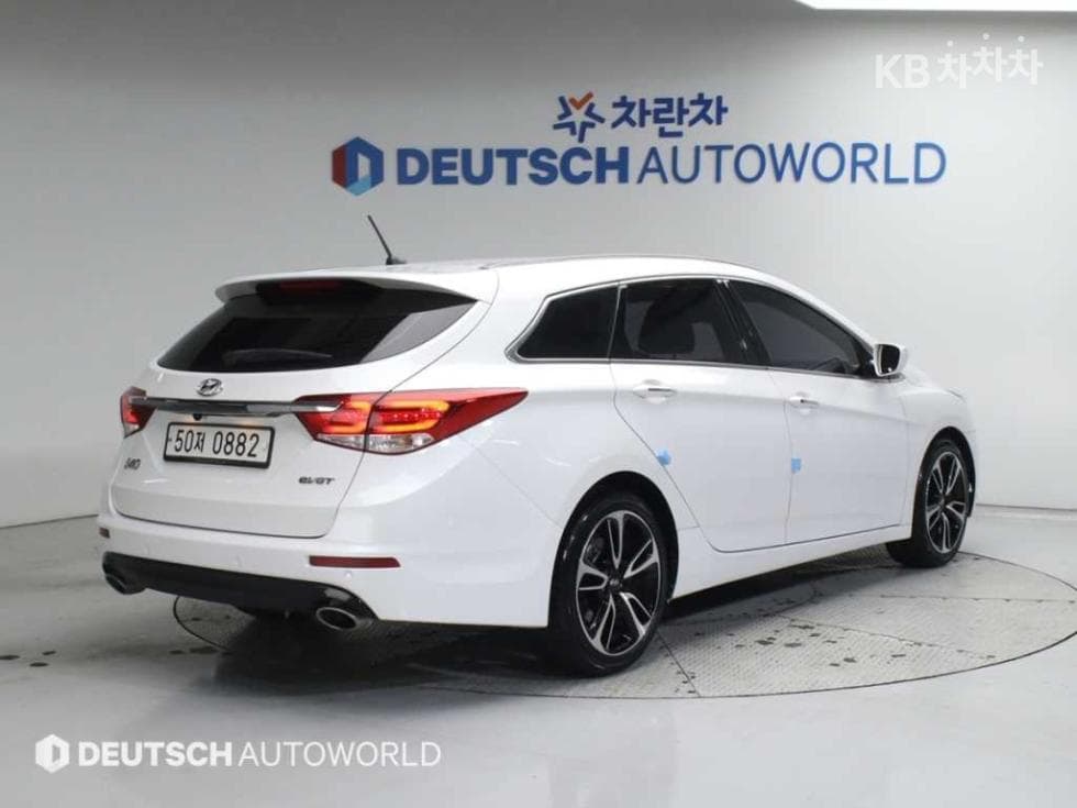 Hyundai The New (facelift) i401.7 VGT 디 스펙 - 2