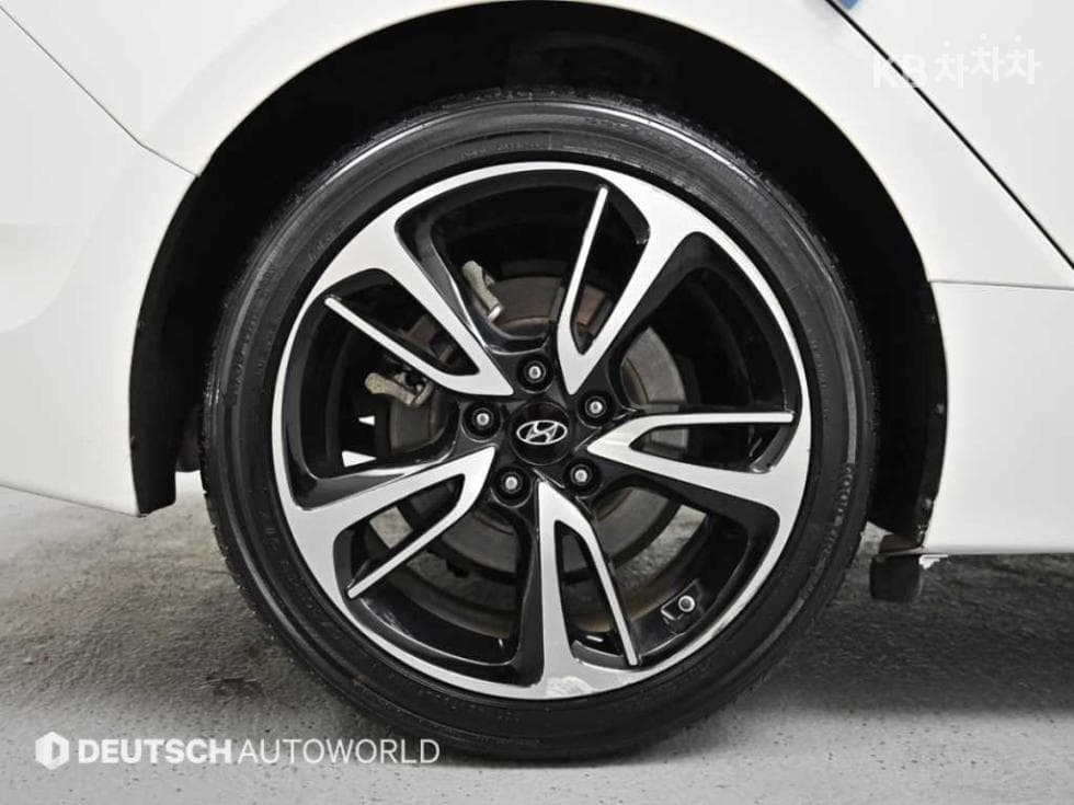 Hyundai The New (facelift) i401.7 VGT 디 스펙 - 5