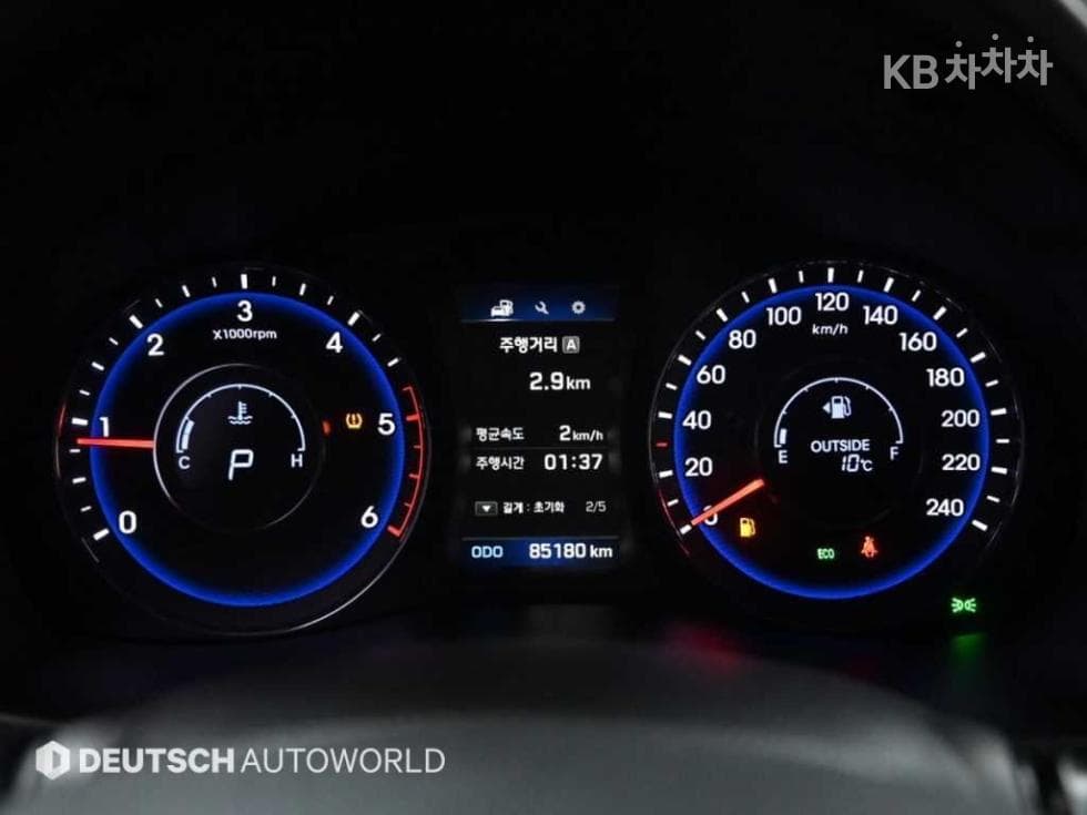 Hyundai The New (facelift) i401.7 VGT 디 스펙 - 8