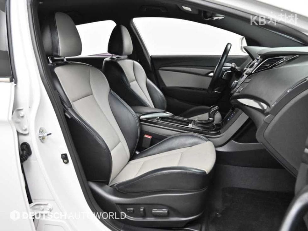 Hyundai The New (facelift) i401.7 VGT 디 스펙 - 10