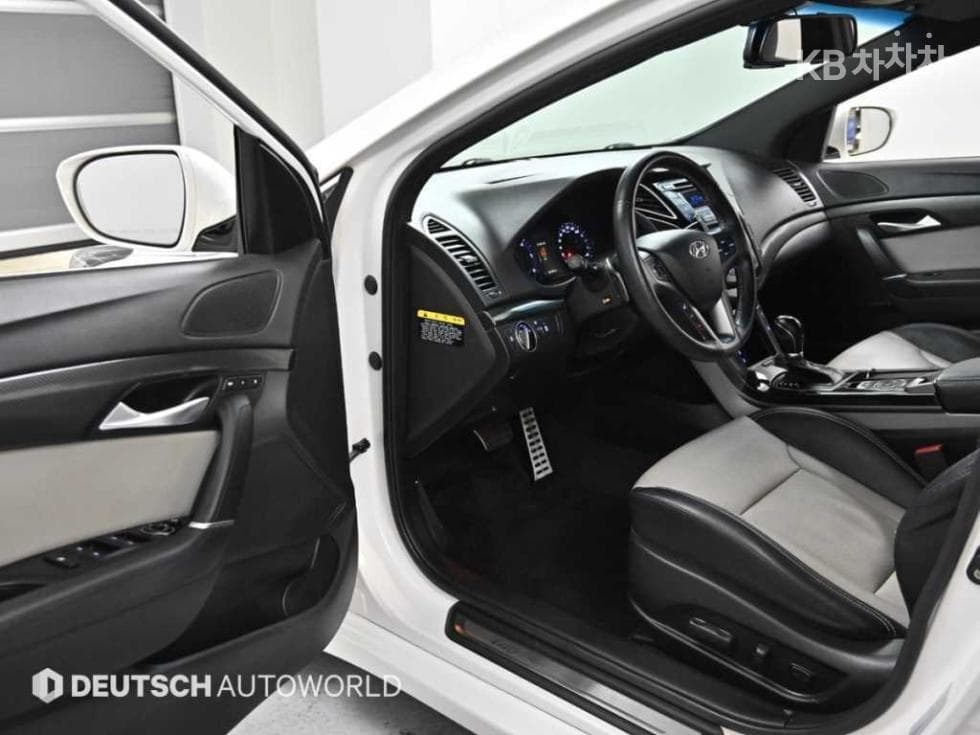 Hyundai The New (facelift) i401.7 VGT 디 스펙 - 11