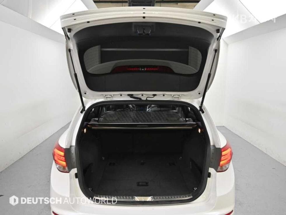 Hyundai The New (facelift) i401.7 VGT 디 스펙 - 20