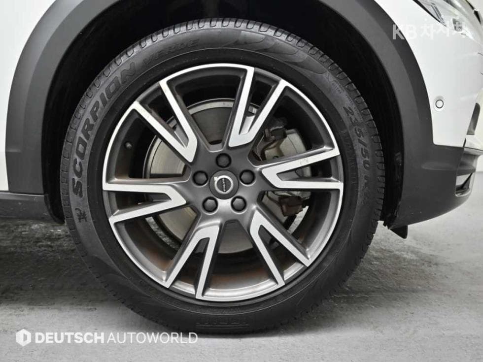Volvo V90 CCD5 AWD - 5