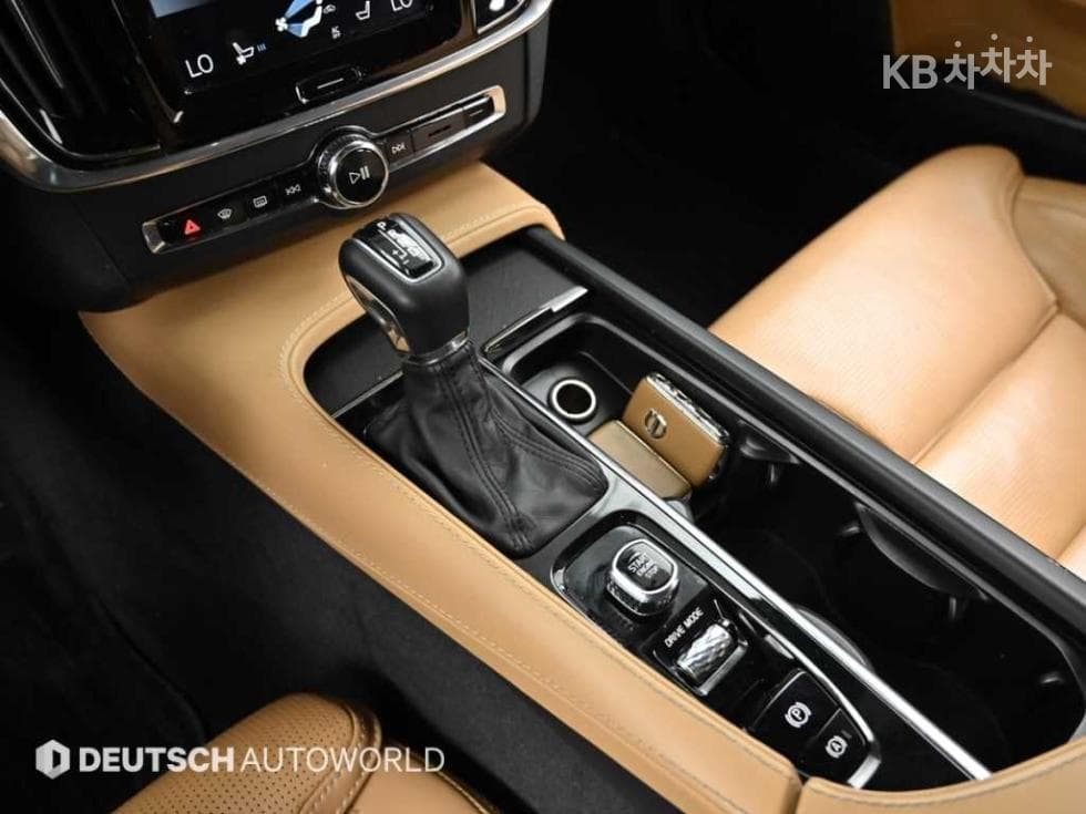 Volvo V90 CCD5 AWD - 9