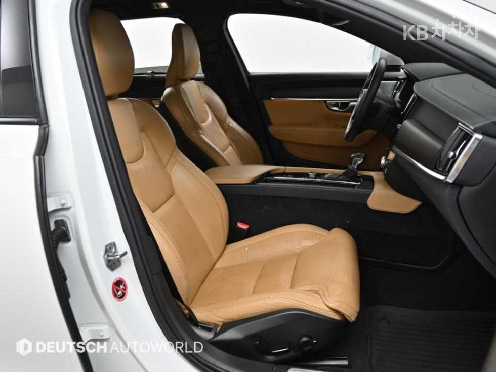 Volvo V90 CCD5 AWD - 10