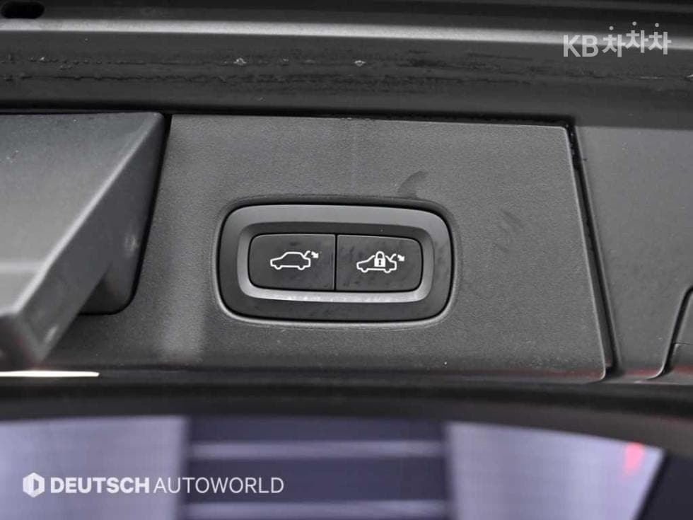 Volvo V90 CCD5 AWD - 20