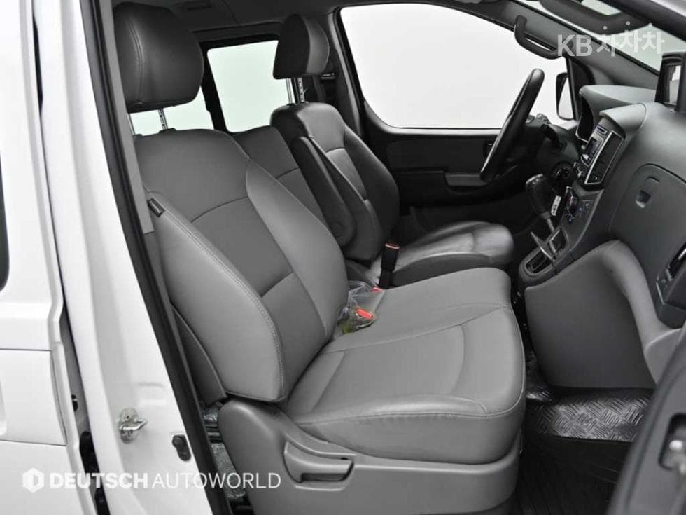 Hyundai The New (facelift) 그랜드 Star렉스웨건 12-seater Smart - 10