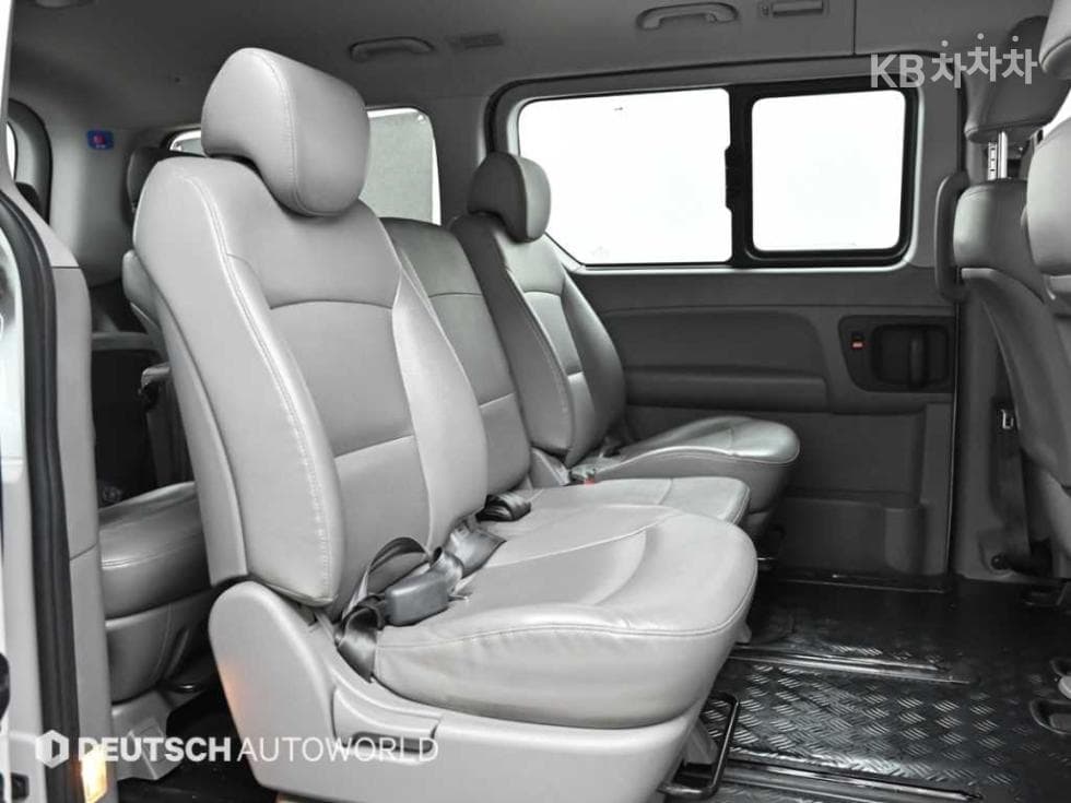 Hyundai The New (facelift) 그랜드 Star렉스웨건 12-seater Smart - 12