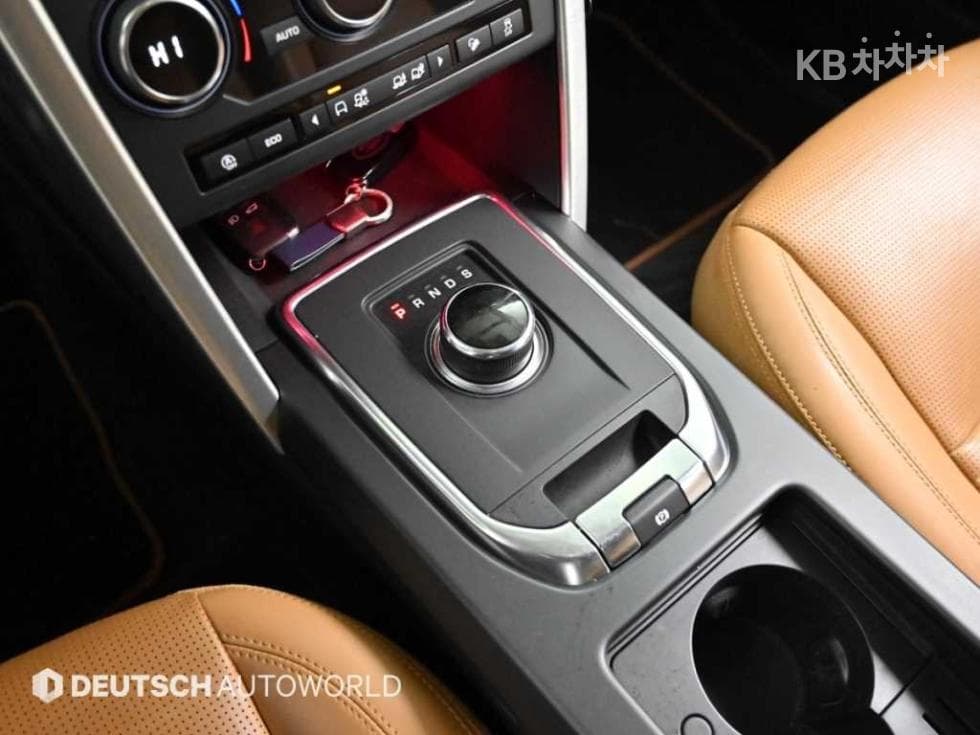 Land Rover 디스커버리 스포츠2.0 TD4 SE - 9