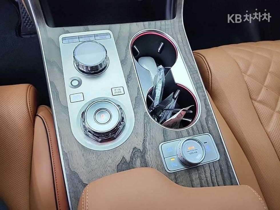 Genesis GV802.5 Turbo Gasoline AWD - 9