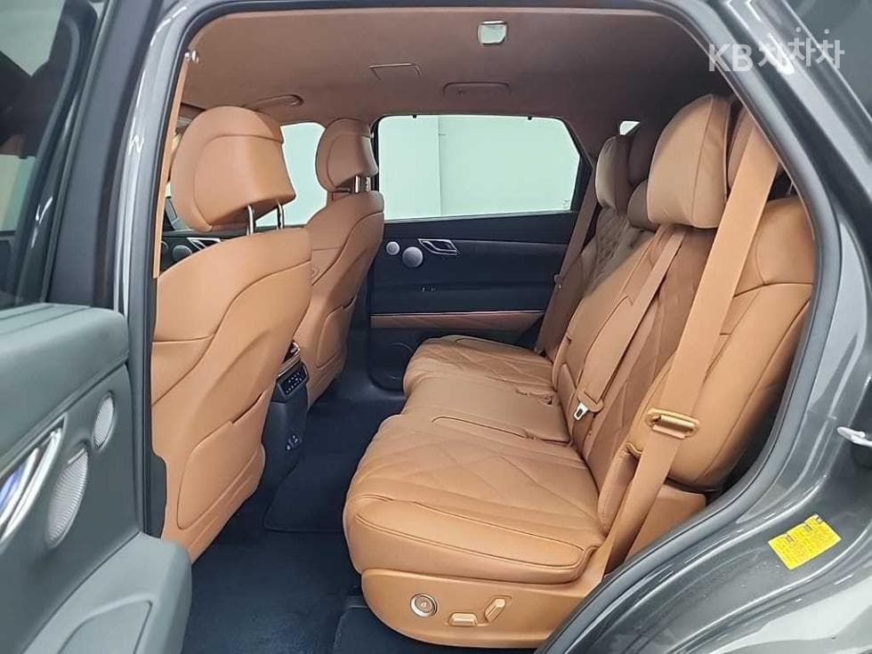 Genesis GV802.5 Turbo Gasoline AWD - 13