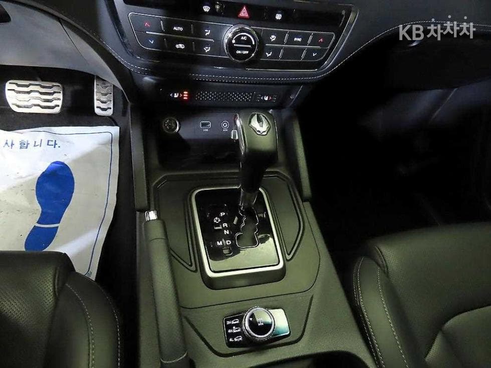 KG Mobility Rexton Sports Khan2.2 Diesel 4WD Pro페셔널 S - 12