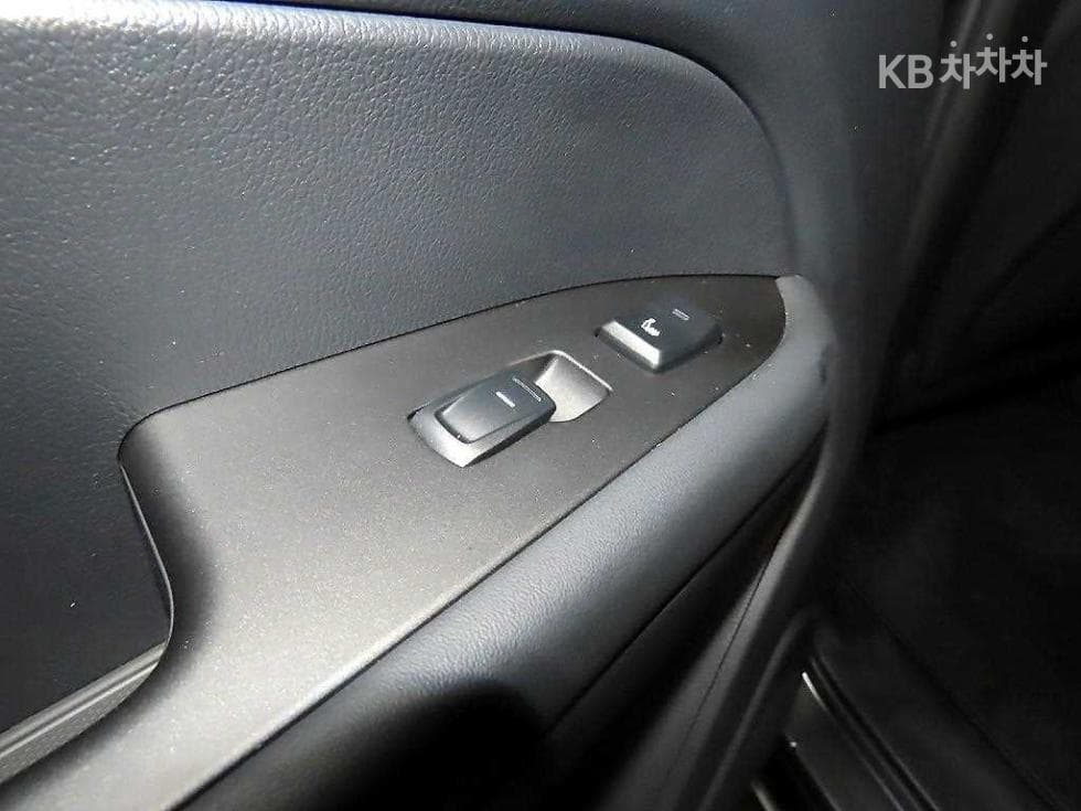 KG Mobility Rexton Sports Khan2.2 Diesel 4WD Pro페셔널 S - 17