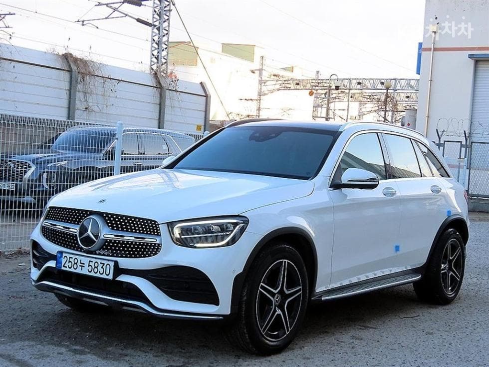 Mercedes-Benz GLC(X253) 300 4Matic Standard - Image 1