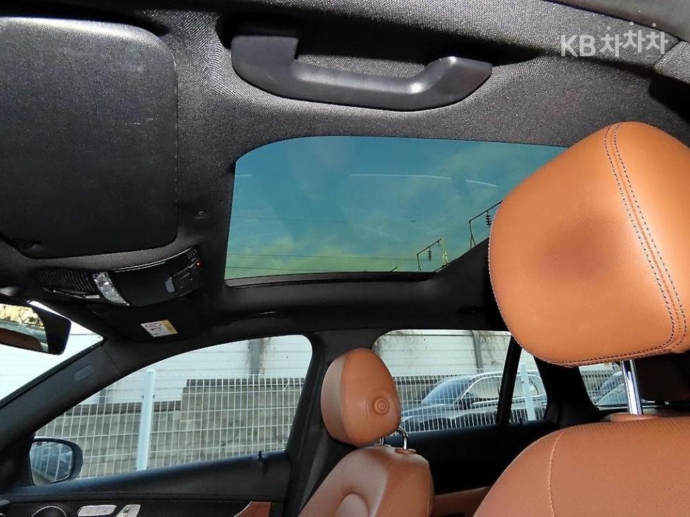 Mercedes-Benz GLC(X253)300 4Matic Standard - 17